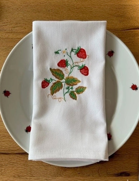 Stoffservietten, 40x40cm, Damast, Baumwolle, weiß, Erdbeere, bestickt, festlich, Tischdekoration, Set, Tischwäsche, Heimtextilien